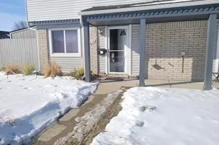 41276 N Woodbury Green Dr, Belleville, MI 48111 - Photo 2