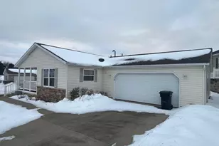 5261 Autumn Hill Dr, Kalamazoo, MI 49004 - Photo 2