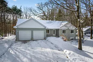 992 Tibalew Dr NW, Sparta, MI 49345 - Photo 2