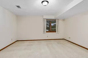 998 Country Gardens Dr NW, Grand Rapids, MI 49534 - Photo 16