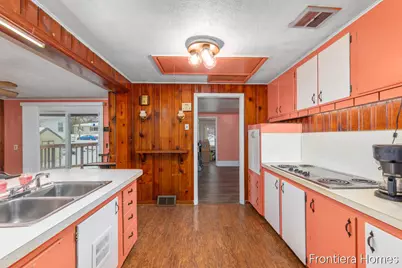 147 Montrose Street NE, Grand Rapids, MI 49505 - Photo 10