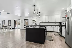 17895 Marl Lake Rd, White Pigeon, MI 49099 - Photo 16