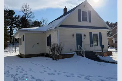 712 W Walnut Street, Hastings, MI 49058 - Photo 2