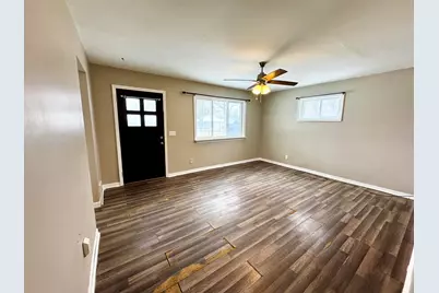1586 Valley Drive, Highland, MI 48356 - Photo 6