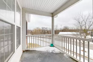 1014 W Summerfield Gln Cir, Ann Arbor, MI 48103 - Photo 8