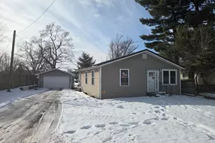158 W St Joe St, Hillsdale, MI 49242 - Photo 1