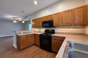 710 Logan St SE, Grand Rapids, MI 49503 - Photo 12