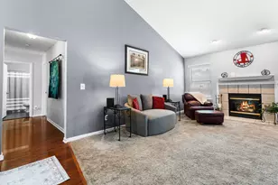 9417 Sandlewood Dr, Whitmore Lake, MI 48189 - Photo 14