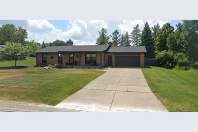2500 Rockhill Drive NE, Grand Rapids, MI 49525 - Photo 2