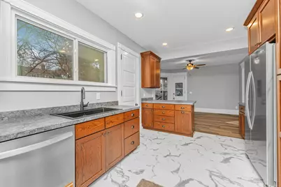 218 S Oliver Street, Charlotte, MI 48813 - Photo 6