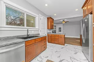 218 S Oliver St, Charlotte, MI 48813 - Photo 6