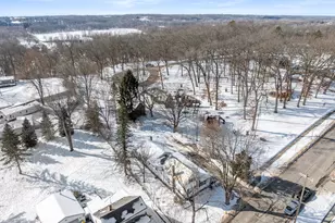 727 E Washington St, Ionia, MI 48846 - Photo 24