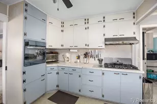 727 E Washington St, Ionia, MI 48846 - Photo 10