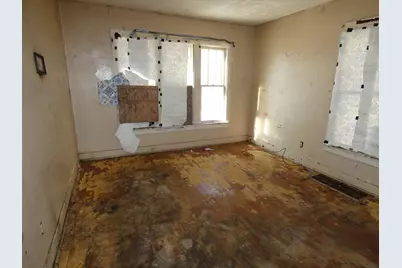 973 Lavette Avenue, Benton Harbor, MI 49022 - Photo 8