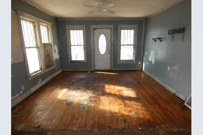 973 Lavette Avenue, Benton Harbor, MI 49022 - Photo 4