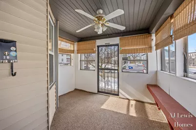 510 La Grave Avenue SE, Grand Rapids, MI 49503 - Photo 2