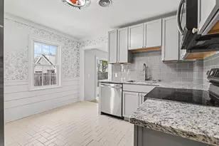 1209 Mohawk Ln, Saint Joseph, MI 49085 - Photo 8