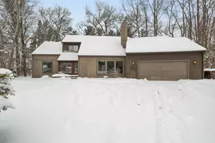 903 Cram Ln, Albion, MI 49224 - Photo 1