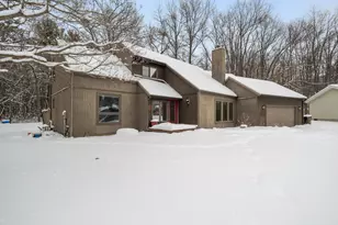 903 Cram Ln, Albion, MI 49224 - Photo 2