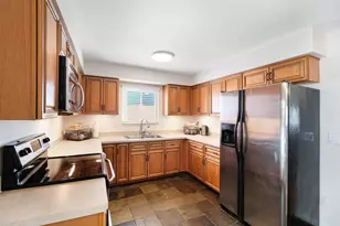 35755 Connecticut Dr, Sterling Heights, MI 48310 - Photo 8