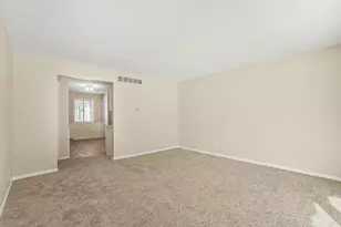 5671 Leisure S Dr SE, Grand Rapids, MI 49548 - Photo 6