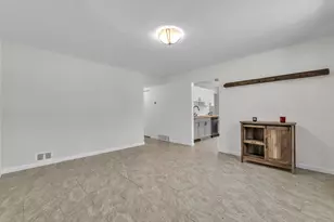 5393 Polk St, Dearborn Heights, MI 48125 - Photo 6