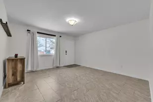 5393 Polk St, Dearborn Heights, MI 48125 - Photo 4