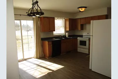 1636 S Cherry Drive, Stevensville, MI 49127 - Photo 4