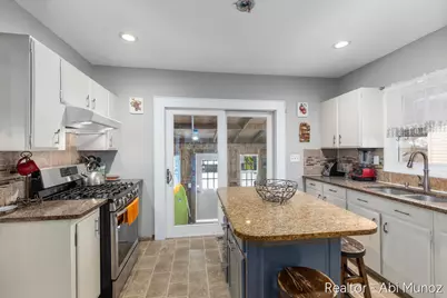 1841 Federal Avenue SW, Grand Rapids, MI 49509 - Photo 10