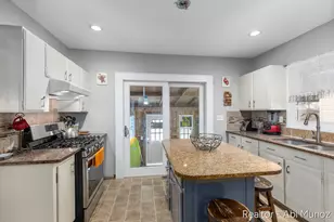 1841 Federal Ave SW, Grand Rapids, MI 49509 - Photo 10