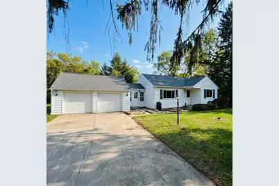 665 4 Mile Road NW, Comstock Park, MI 49321 - Photo 2