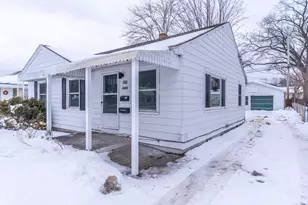 1060 Green St, Muskegon, MI 49442 - Photo 2