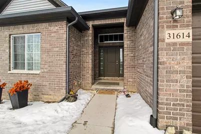 31614 Beaver Circle, New Boston, MI 48164 - Photo 2