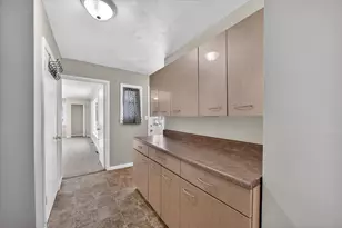 527 Riverside Dr, Battle Creek, MI 49015 - Photo 14