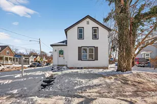 100 Dwight Ave SE, Grand Rapids, MI 49506 - Photo 2