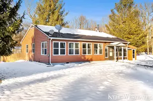 10298 N 19th St, Plainwell, MI 49080 - Photo 2