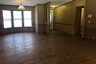 10401 Ozga St, Romulus, MI 48174 - Photo 4