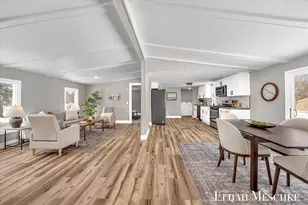 208 Clark St, Lakeview, MI 48850 - Photo 8