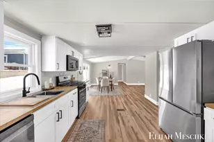 208 Clark St, Lakeview, MI 48850 - Photo 12