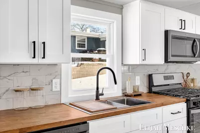 208 Clark Street, Lakeview, MI 48850 - Photo 14