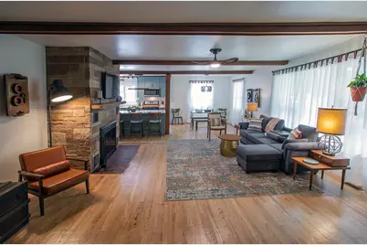 167 E Delaware Avenue, Benton Harbor, MI 49022 - Photo 2