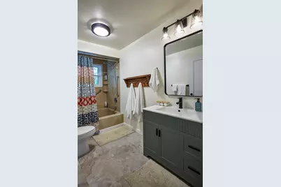 167 E Delaware Avenue, Benton Harbor, MI 49022 - Photo 12