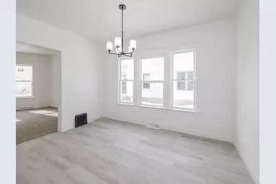 915 Hays Park Avenue, Kalamazoo, MI 49001 - Photo 10