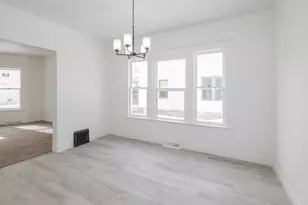 915 Hays Park Ave, Kalamazoo, MI 49001 - Photo 10