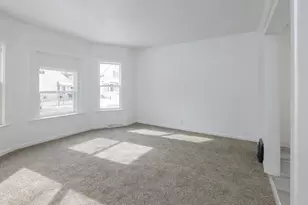 915 Hays Park Ave, Kalamazoo, MI 49001 - Photo 8