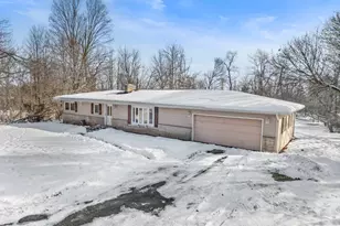 1632 Hudson Rd, Hillsdale, MI 49242 - Photo 2