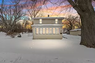 34 Oak St, Hillsdale, MI 49242 - Photo 1