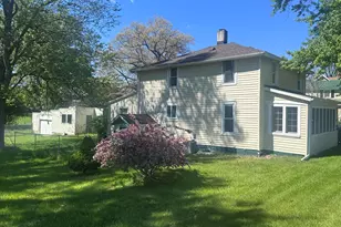 34 Oak St, Hillsdale, MI 49242 - Photo 38