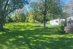 34 Oak St, Hillsdale, MI 49242 - Photo 32