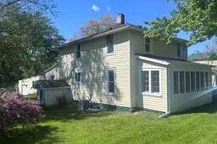 34 Oak St, Hillsdale, MI 49242 - Photo 1